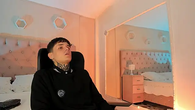 Declan-Fox online show from 27, 10, 2025