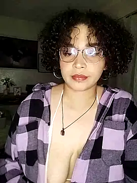 Julie wallace online show from 5, 10, 2025