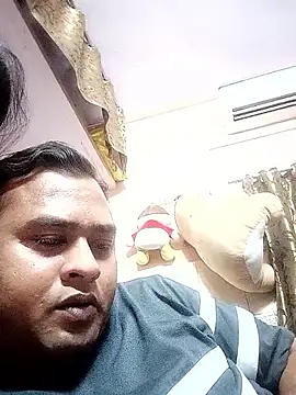 Snapshot of krshna_kumar chatting on 14, 9, 2025 krshna kumar online show from 14, 9, 2025