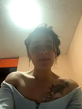 Snapshot of VioletEvanz- chatting on 12, 10, 2025 VioletEvanz- online show from 12, 10, 2025