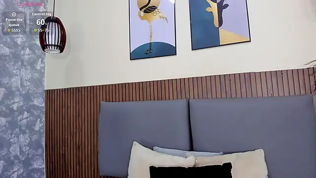 EmillyHarper  online show from 23, 12, 2025