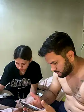 Snapshot of coupleyys chatting on 25, 10, 2025 coupleyys online show from 25, 10, 2025