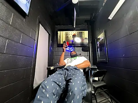 Snapshot of nymphoandthebeast69 chatting on 10, 2, 2026 nymphoandthebeast69 online show from 10, 2, 2026