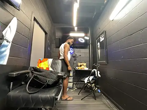 Snapshot of nymphoandthebeast69 chatting on 8, 3, 2026 nymphoandthebeast69 online show from 8, 3, 2026