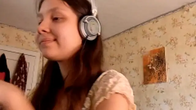 QutieDaSweet online show from 21, 9, 2025