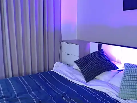 lilypeachxx online show from 5, 4, 2026