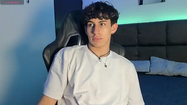 Aaron Spencer13 online show from 16, 10, 2025