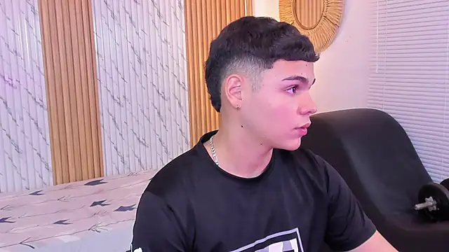 james jonnes online show from 21, 10, 2025