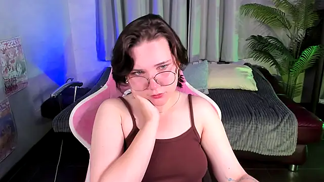 Snapshot of -SweetLili chatting on 20, 9, 2025 -SweetLili online show from 20, 9, 2025