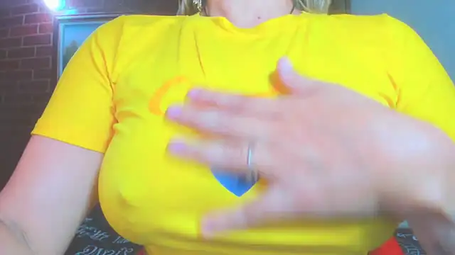 Snapshot of LatinaMature_ chatting on 8, 6, 2026 LatinaMature online show from 8, 6, 2026