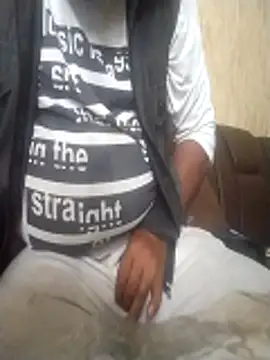 Snapshot of Naughty_gaurav chatting on 20, 11, 2025 Naughty gaurav online show from 20, 11, 2025