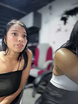 Snapshot of Isabella-Teen chatting on 24, 5, 2026 Isabella-Teen online show from 24, 5, 2026
