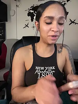 Snapshot of Isabella-Teen chatting on 28, 5, 2026 Isabella-Teen online show from 28, 5, 2026