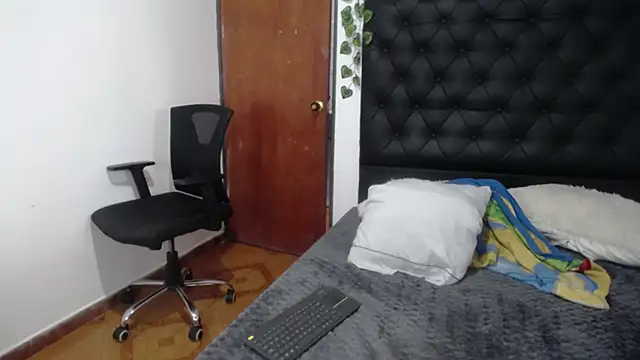 Snapshot of isabel_09 chatting on 21, 10, 2025 isabel 09 online show from 21, 10, 2025