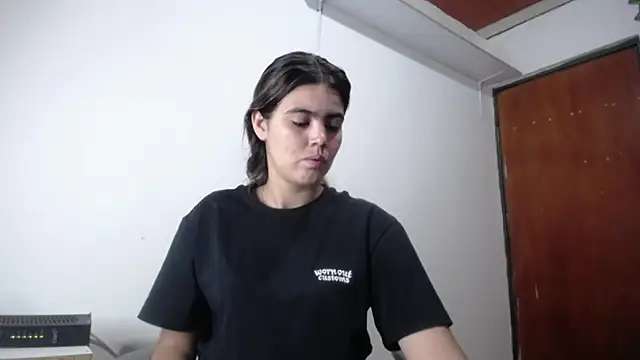 Snapshot of isabel_09 chatting on 22, 10, 2025 isabel 09 online show from 22, 10, 2025