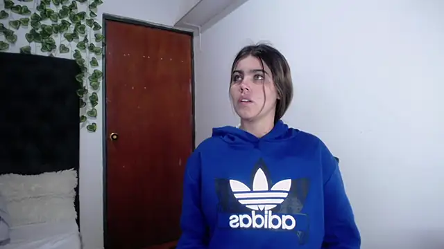 Snapshot of isabel_09 chatting on 5, 11, 2025 isabel 09 online show from 5, 11, 2025