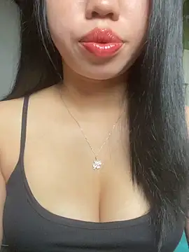 Snapshot of Rose-babyx chatting on 11, 5, 2026 Rose-babyx online show from 11, 5, 2026