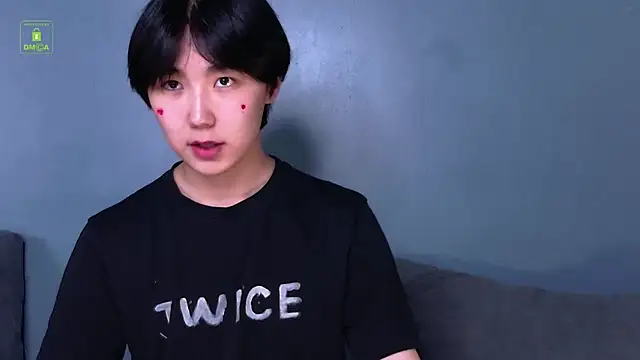 Snapshot of HeejinWang chatting on 13, 6, 2026 HeejinWang online show from 13, 6, 2026