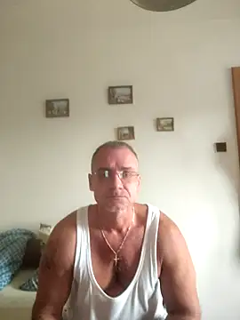 Snapshot of chcem1975 chatting on 16, 9, 2025 chcem1975 online show from 16, 9, 2025