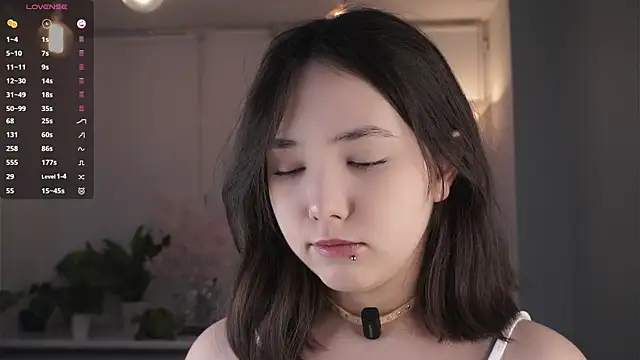 RenaeConnerley online show from 21, 12, 2025