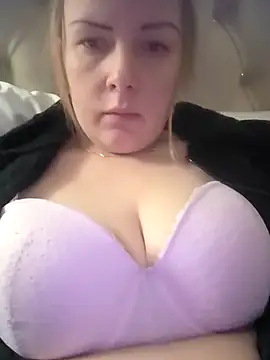 Piccolamonella29 online show from 6, 4, 2026