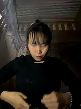 huong-18 online show from 4, 12, 2025