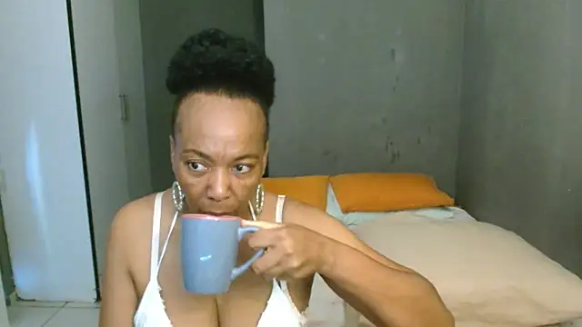 Lillyan N online show from 10, 3, 2026