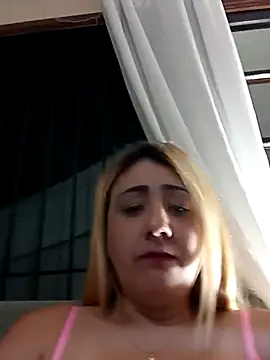 Snapshot of melissinhaa37 chatting on 28, 9, 2025 melissinhaa37 online show from 28, 9, 2025