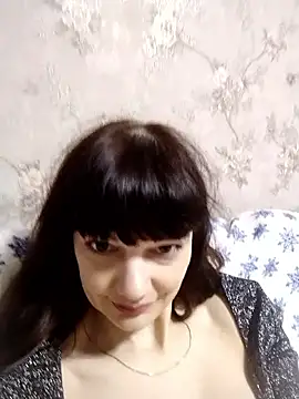 AliceSwan1122 online show from 15, 4, 2026