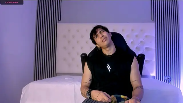 toji luxxer online show from 3, 12, 2025