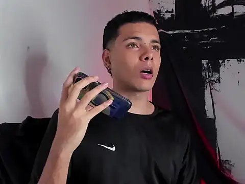 Avaggi online show from 20, 10, 2025