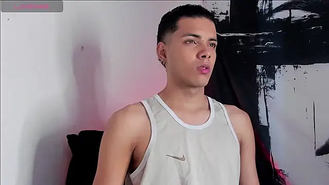 Avaggi online show from 27, 10, 2025