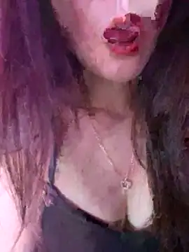 Moon pusy online show from 16, 1, 2026