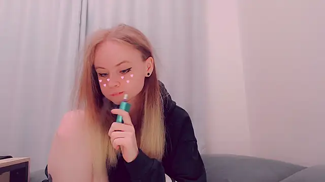 Snapshot of AliceNya_cute chatting on 25, 6, 2026 AliceNya cute online show from 25, 6, 2026