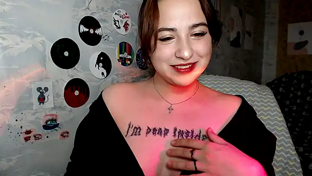 Snapshot of Olivia_Defo chatting on 19, 9, 2025 Olivia Defo online show from 19, 9, 2025