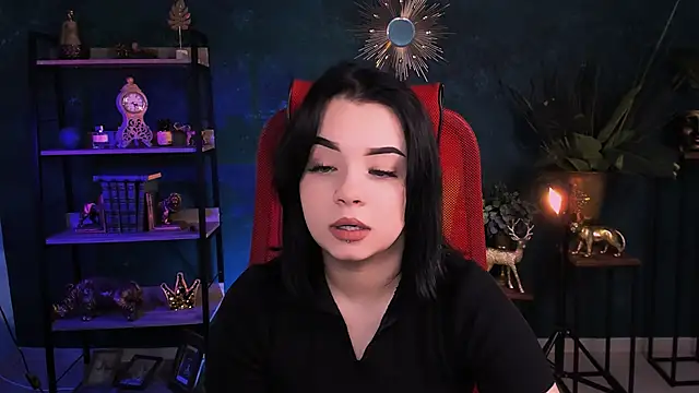 leslierowe  online show from 10, 10, 2025