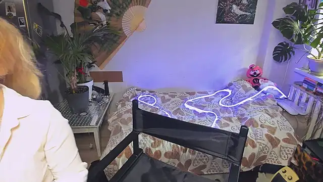 Alexa  Pears online show from 18, 9, 2025
