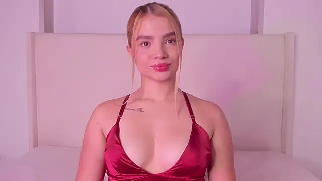 Snapshot of Sofi_glow chatting on 21, 5, 2026 Sofi glow online show from 21, 5, 2026