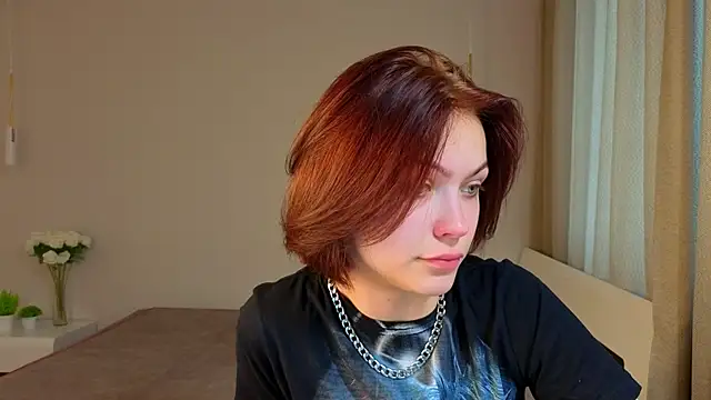 Snapshot of EffieAngel chatting on 28, 9, 2025 EffieAngel online show from 28, 9, 2025