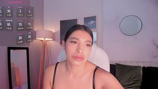 Tiffany Low online show from 16, 10, 2025