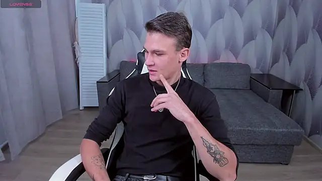 AdamGold01 online show from 1, 10, 2025