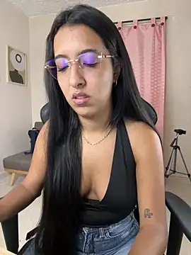 Valerygomez02 online show from 11, 10, 2025