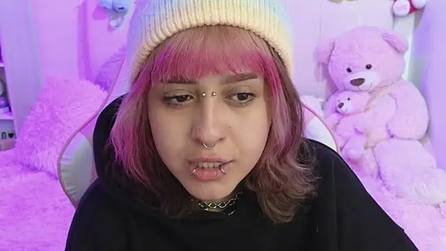 NekoWaifu online show from 19, 4, 2026