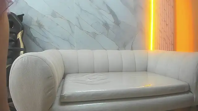 Snapshot of Isabella_Blondetf chatting on 17, 9, 2025 Isabella Blondetf online show from 17, 9, 2025