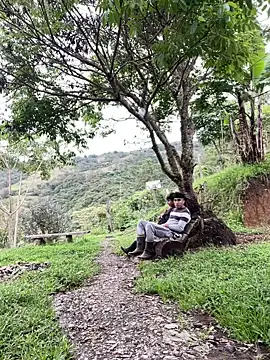 sky-wolves online show from 8, 11, 2025