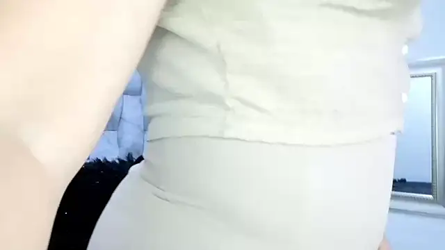 sofiagutierrez   online show from 17, 10, 2025