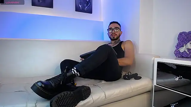 KevinWolf online show from 18, 9, 2025