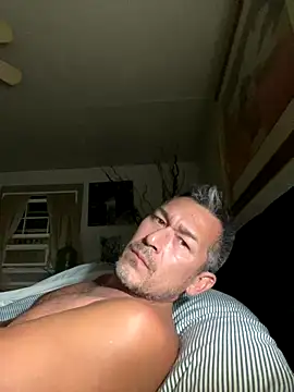 Snapshot of countryboi2002 chatting on 8, 10, 2025 countryboi2002 online show from 8, 10, 2025