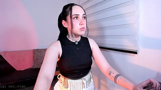 SarahCastillo  online show from 14, 1, 2026