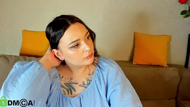 Mia R0ss online show from 19, 9, 2025